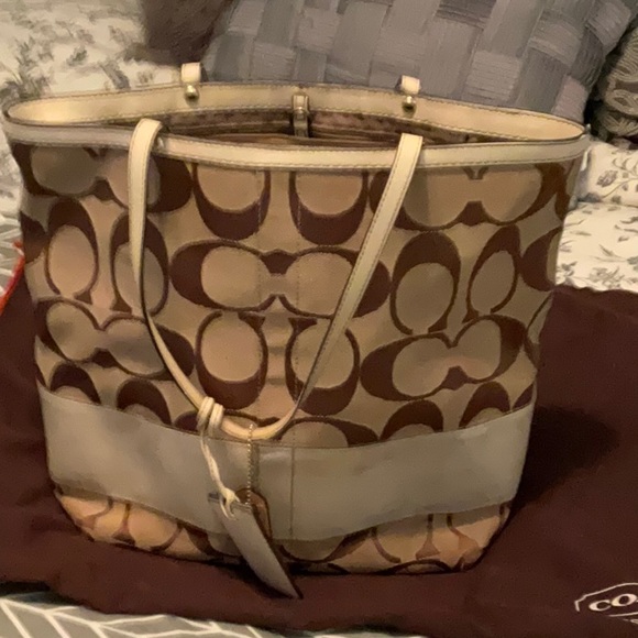 Authentic COACH Tote has # number verification inside, cream gold and brown - Picture 1 of 4